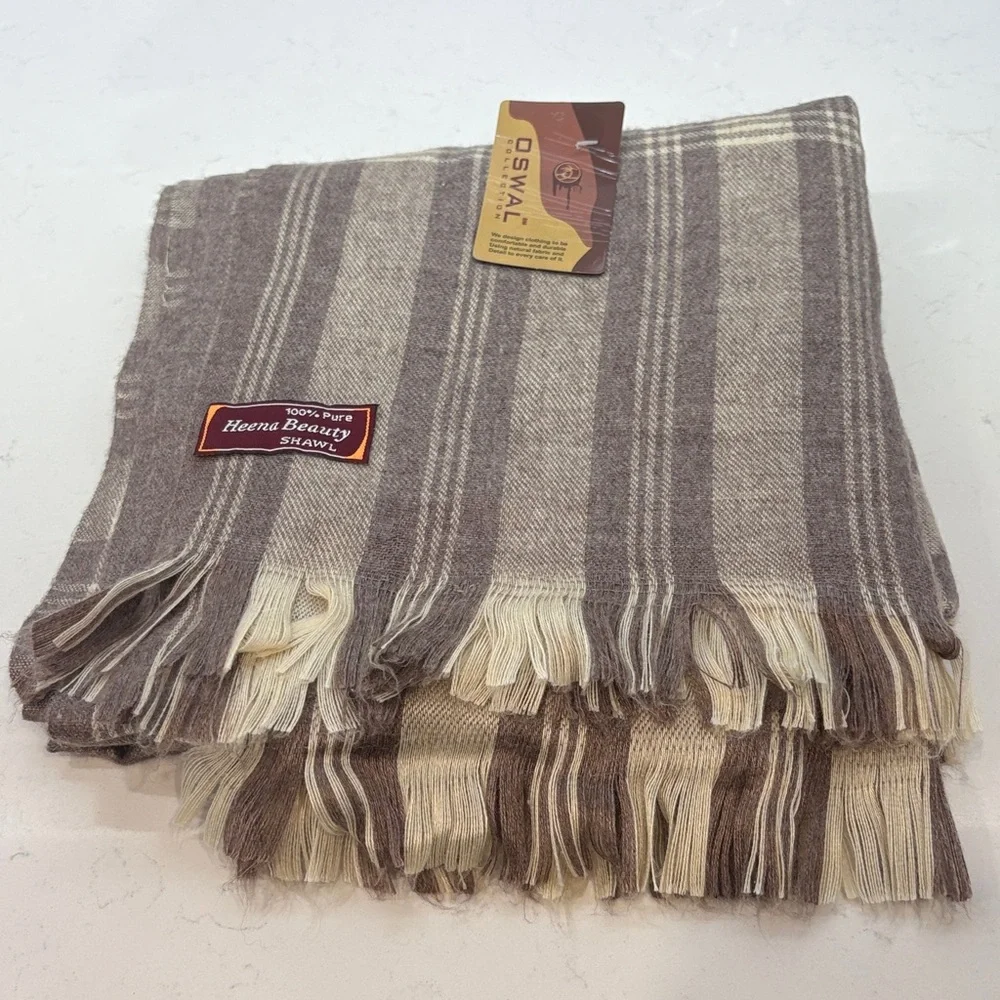 NWT Oswal Heena Beauty Shawl Measures About 39”x74”